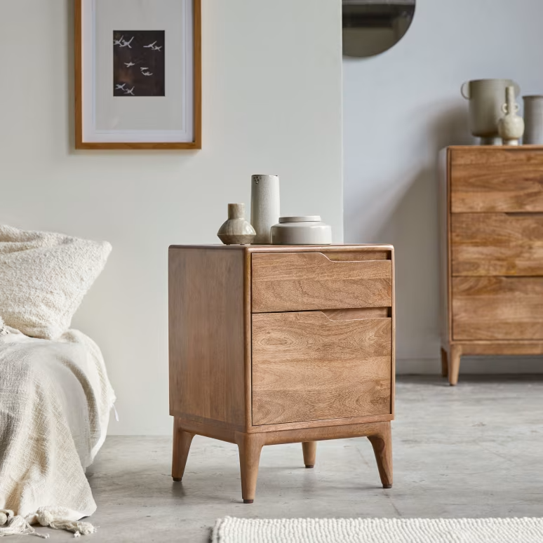 Eliana – Solid Mango Wood Bedside Table