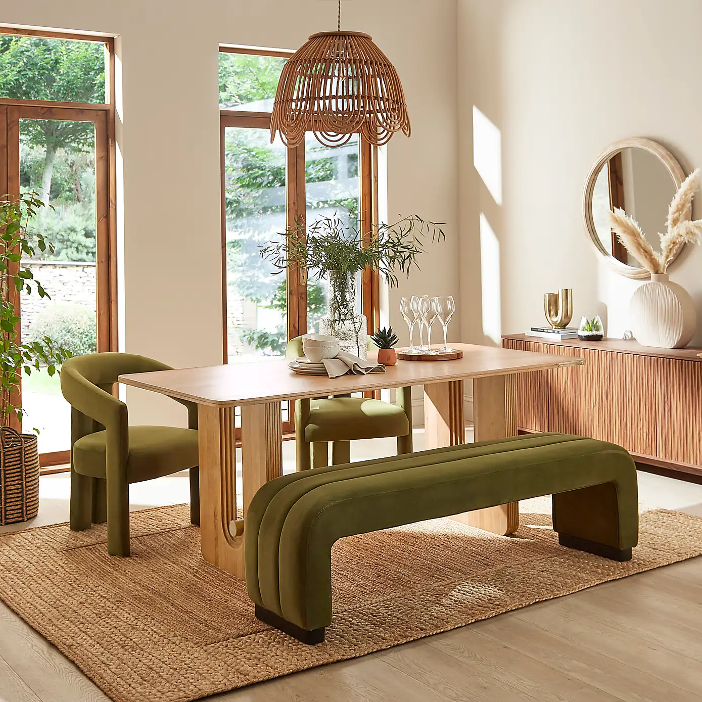 Linea Minimal Dining Table
