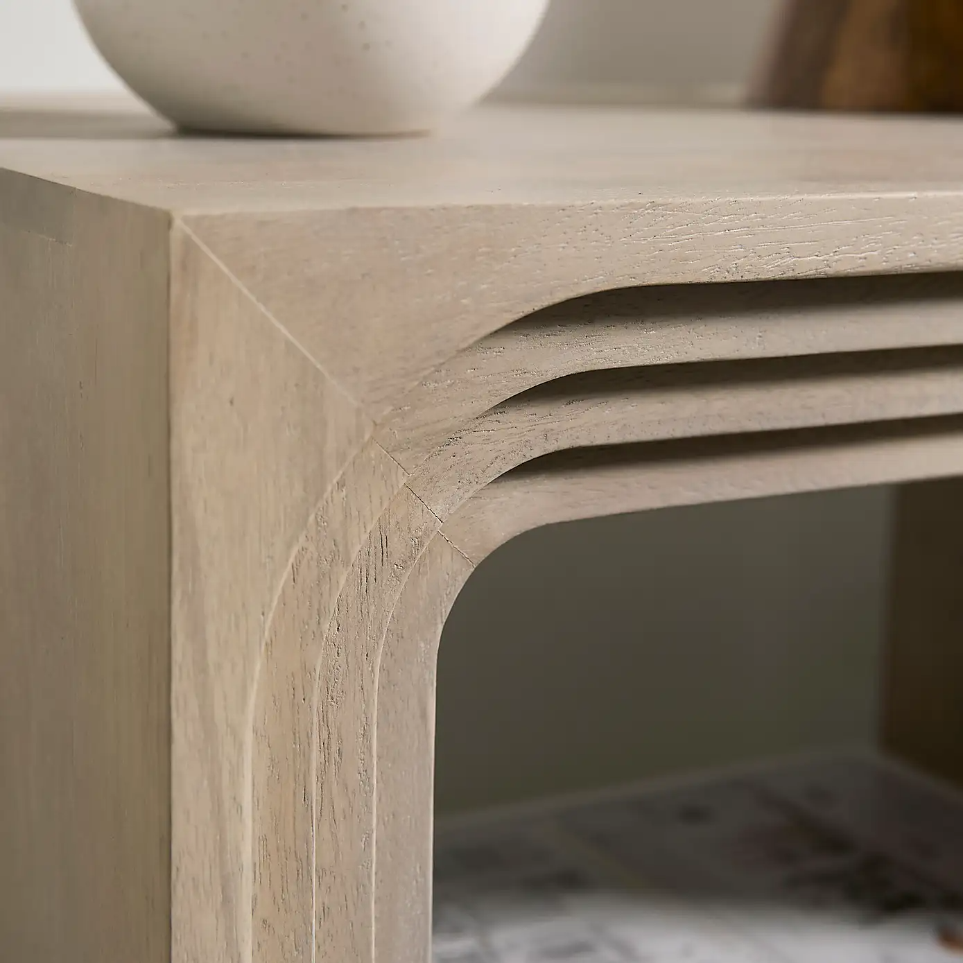 Linea Minimal Bedside Table