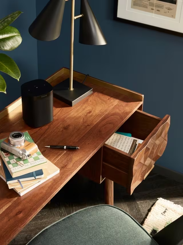 Aurum Solid Acacia Wood Desk (132 cm)