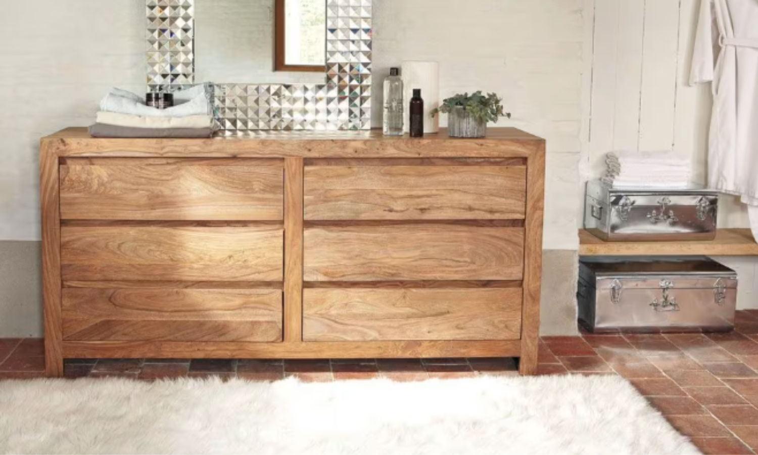 Isha Chest Of Drawers