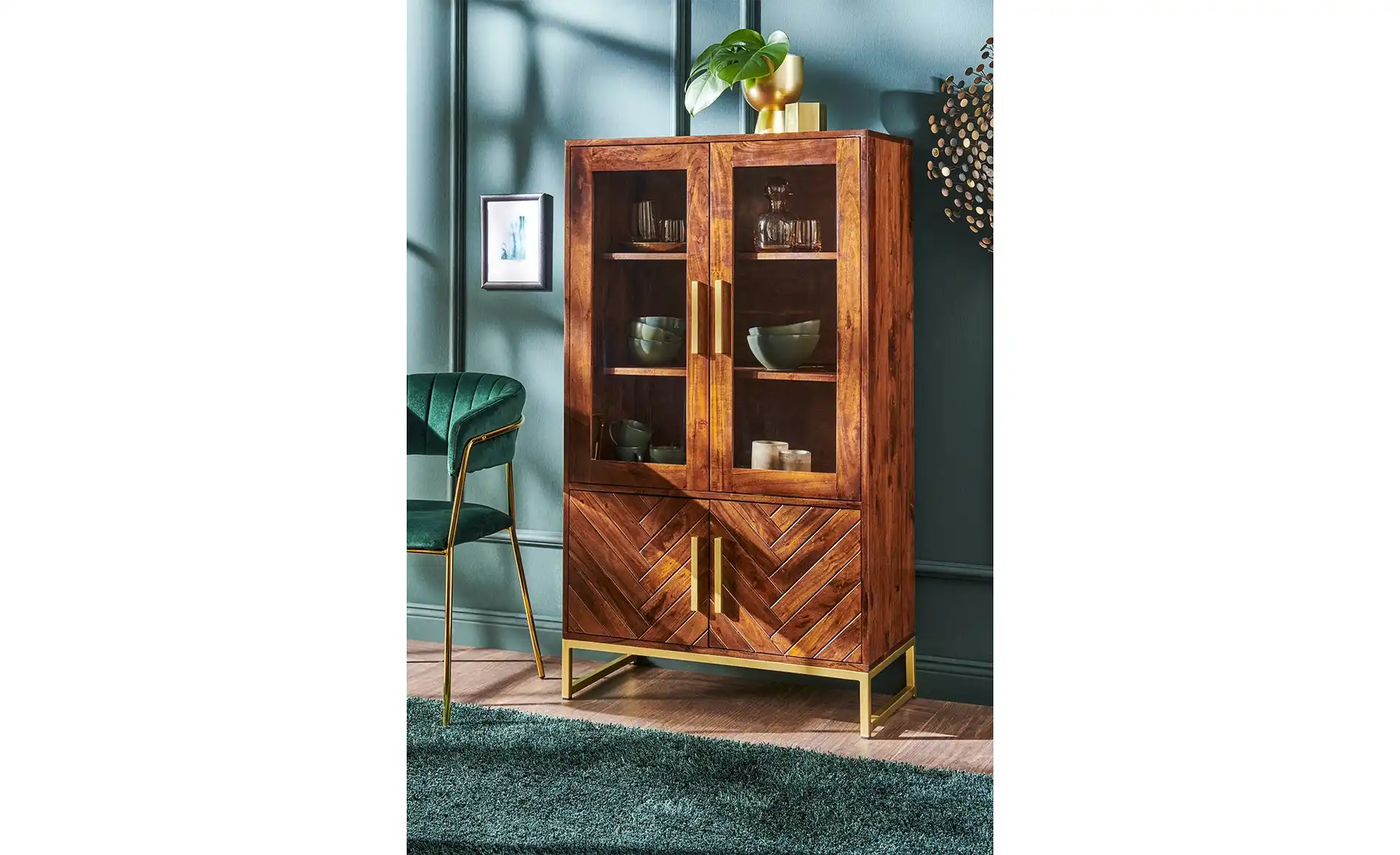 Niva Cabinet