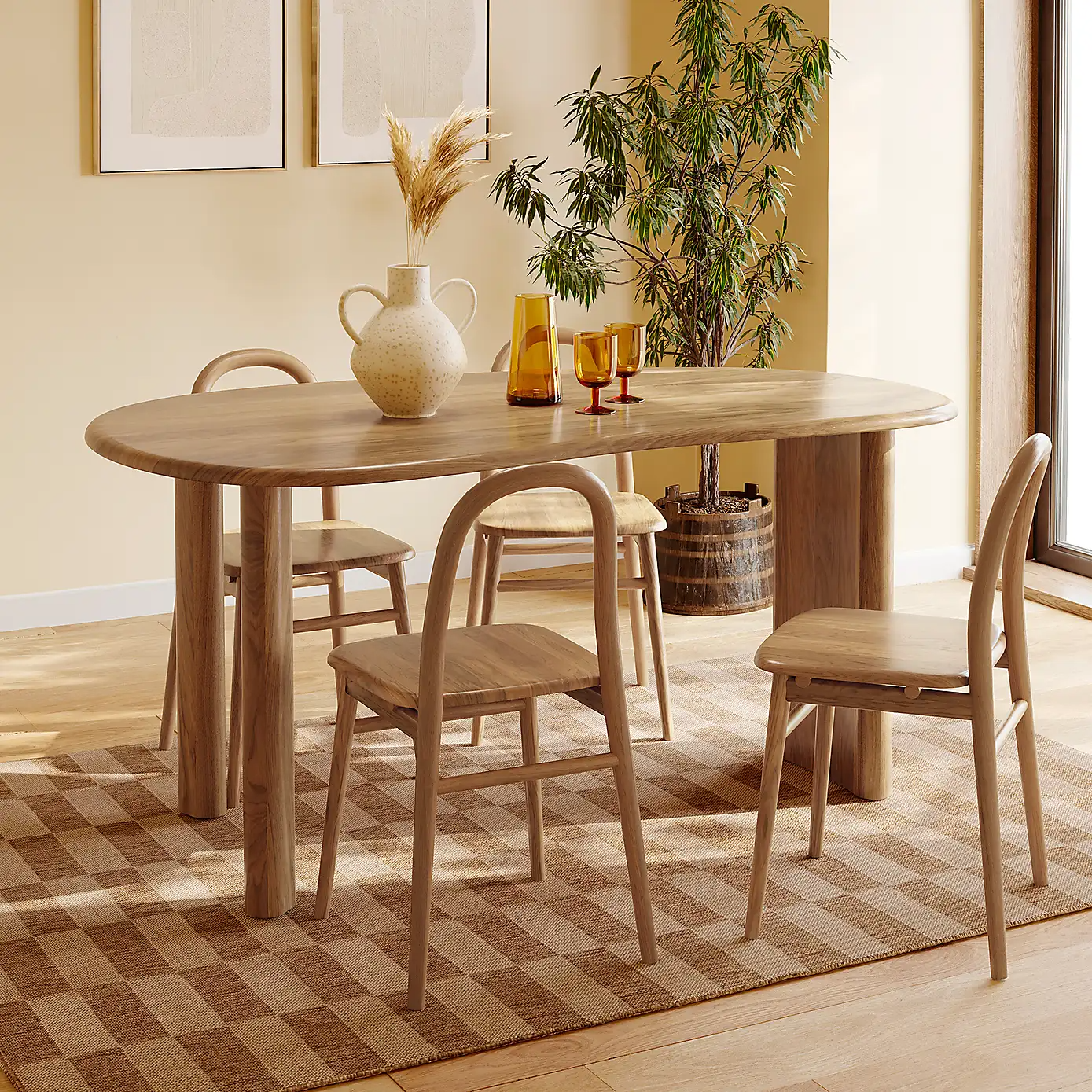 Arco Curve Dining Table
