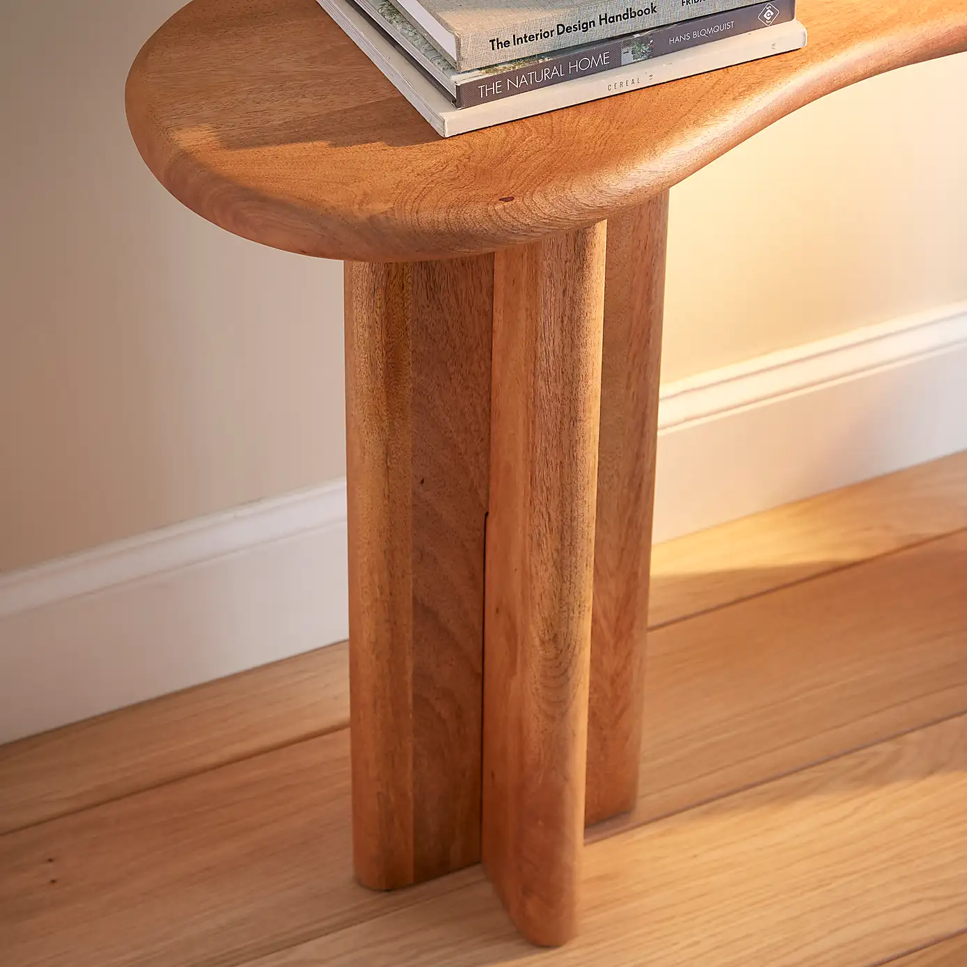 Arco Curve Console Table