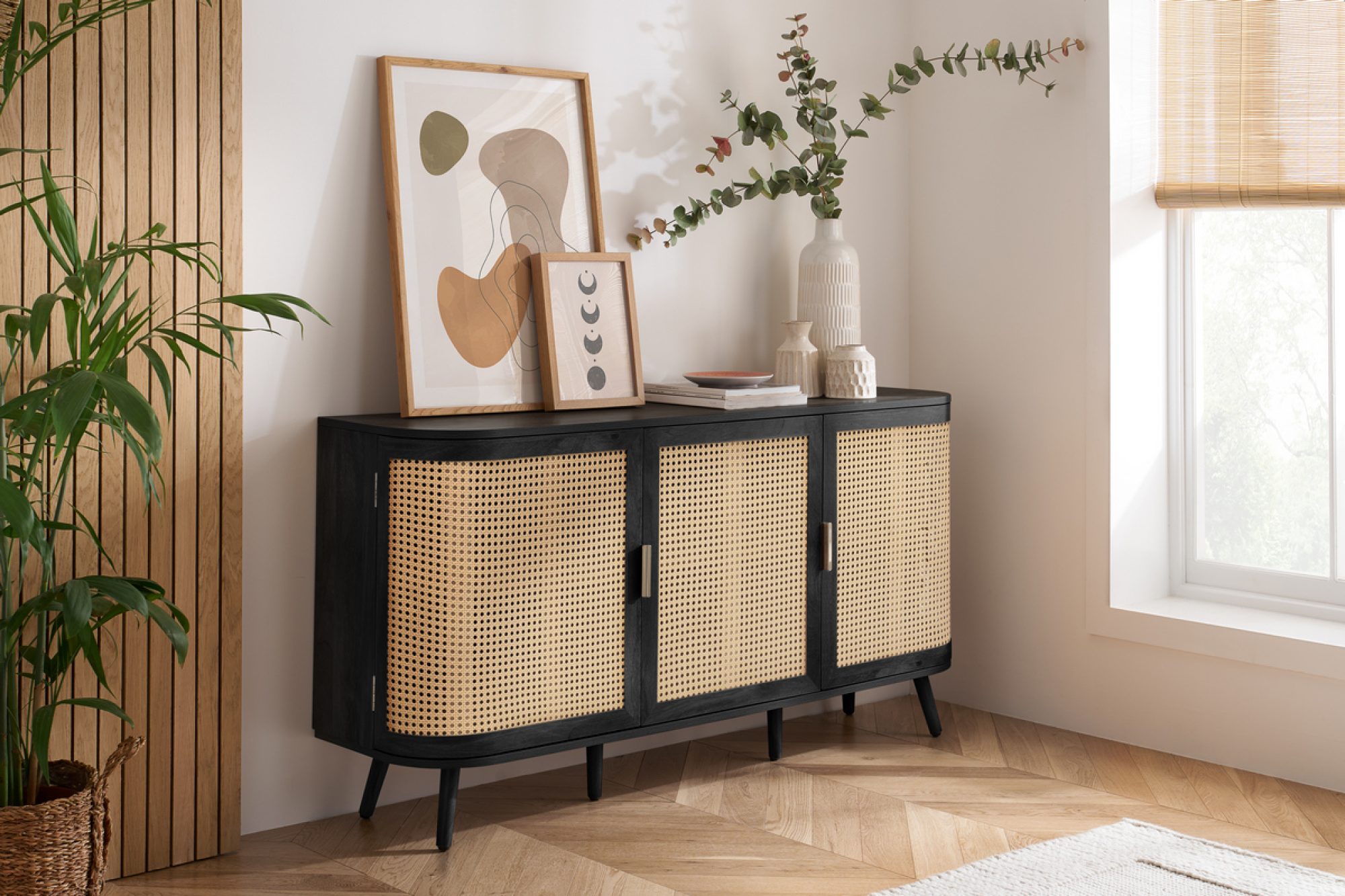 Arcane Sideboard (150 cm, 3 Door)
