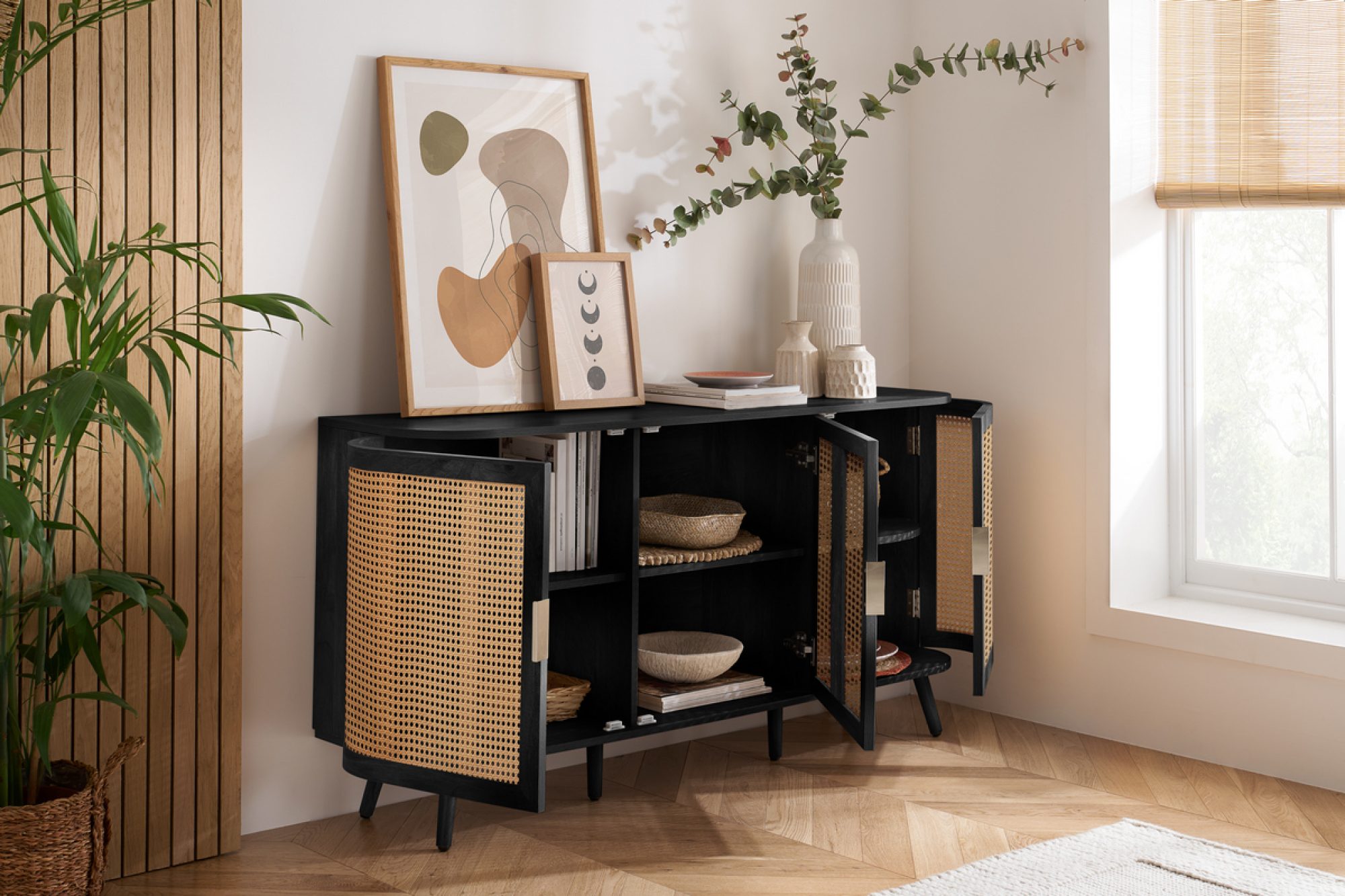 Arcane Sideboard (150 cm, 3 Door)