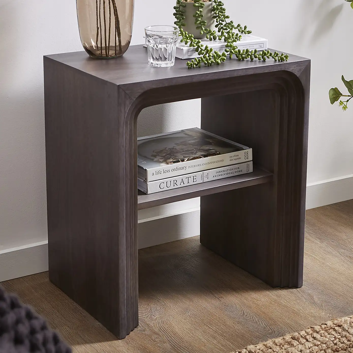 Linea Minimal Bedside Table