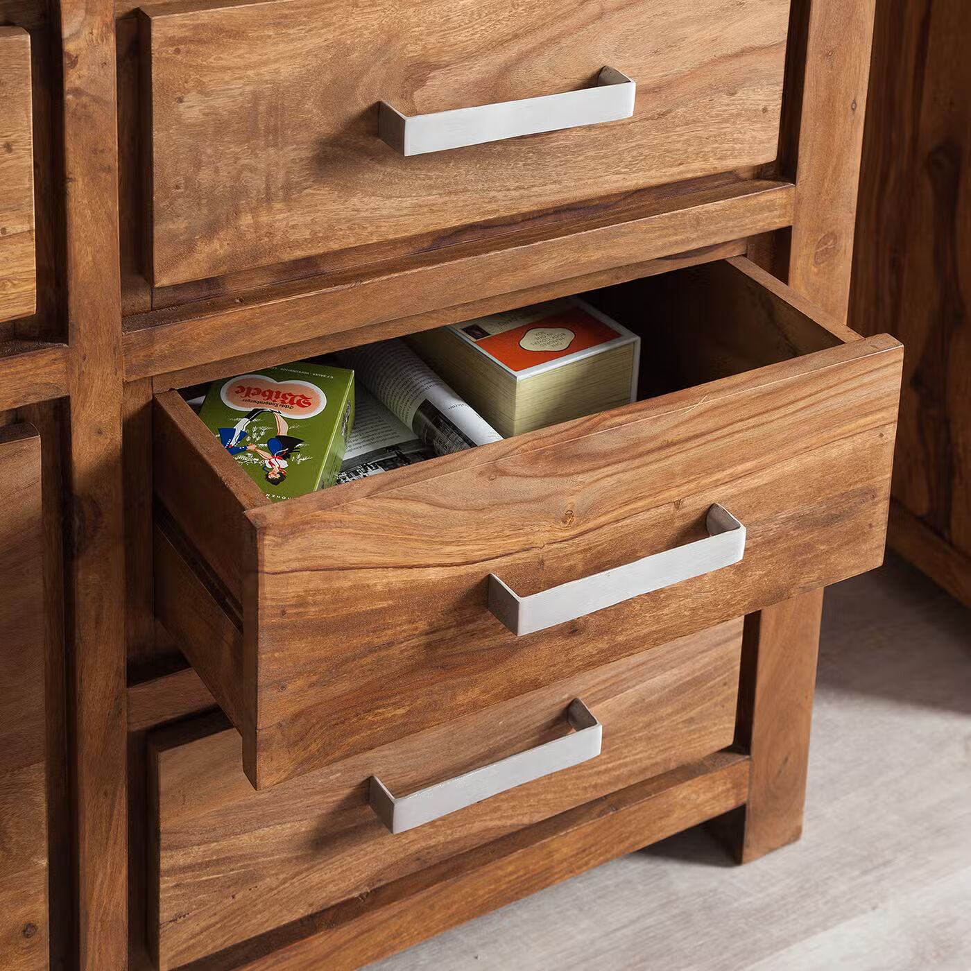 Nami wooden chest of drawers